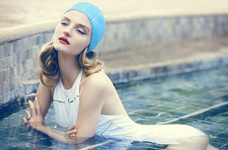 Amanda Norgaard 为丹麦《Elle》拍摄的五月大片